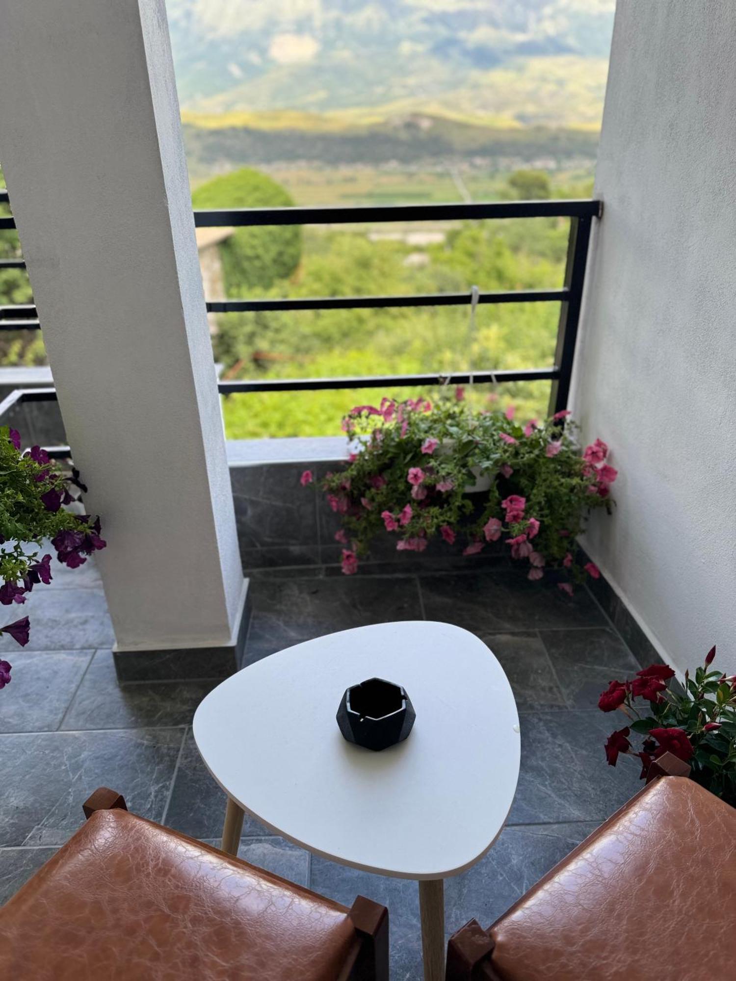 Guva Guest House Gjirokastër Exterior foto
